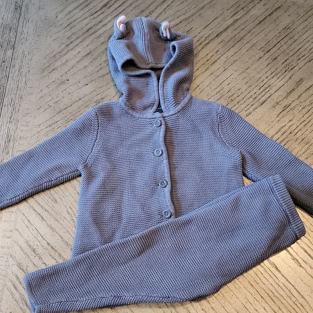2T Victoria Beckham gray knit bunny jacket and pants🤍